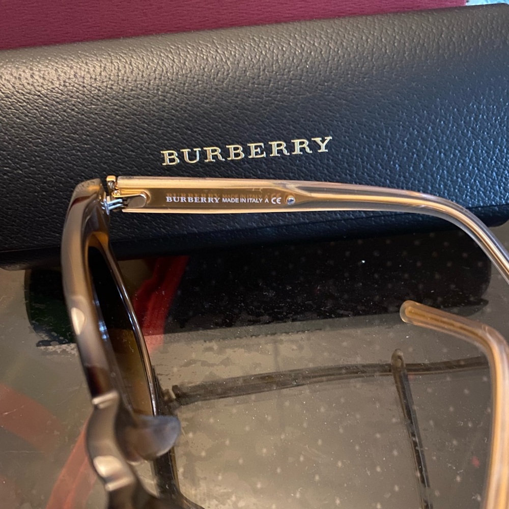 BURBERRY Cat Eye Sunglasses with Prescription Lenses and Case - Picture 5 of 6